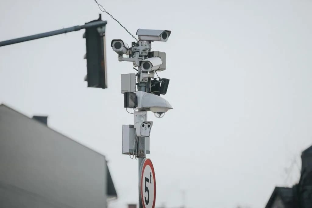 Why 90% of UAE Sites Use the Wrong CCTV Camera Pole