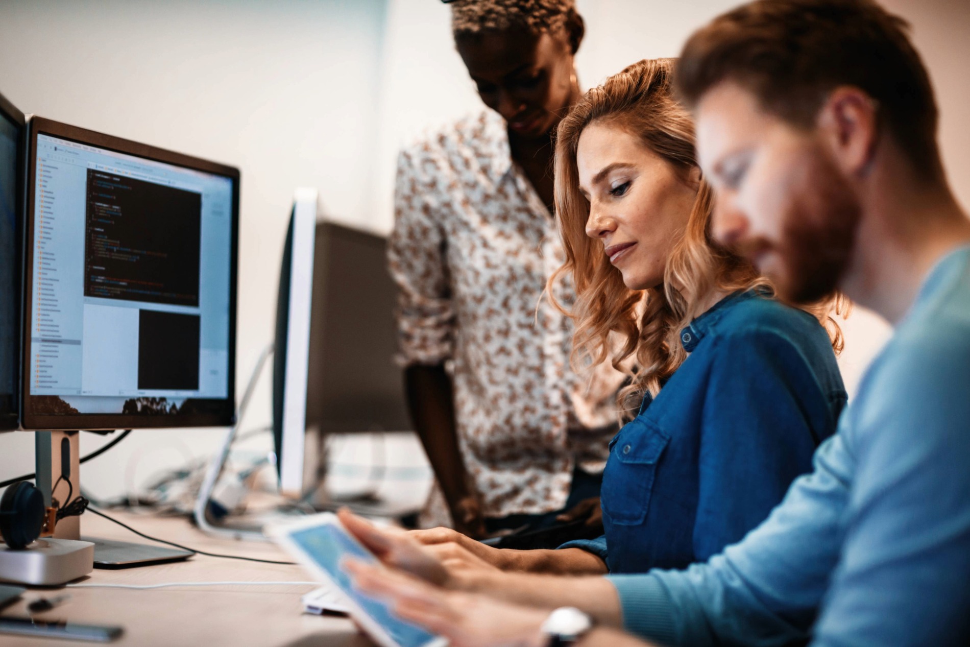 software-engineers-working-on-project-and-programm-2025-04-01-19-59-54-utc software-engineers-working-on-project-and-programm-2025-04-01-19-59-54-utc